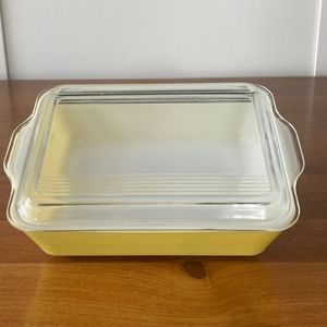 Vintage Pyrex refrigerator dish with lid 503 yellow 💛